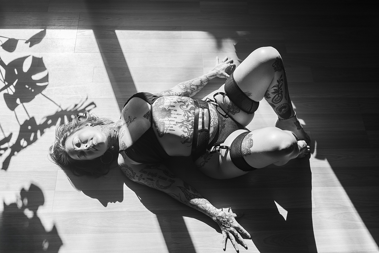 intimate boudoir photos at home with michigan boudoir photographer magan rogers.